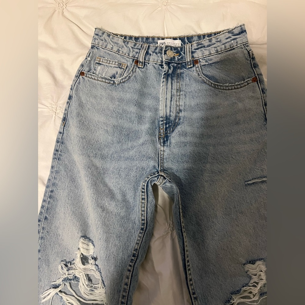 Zara Ripped Mom Jeans - Picture 8 of 8